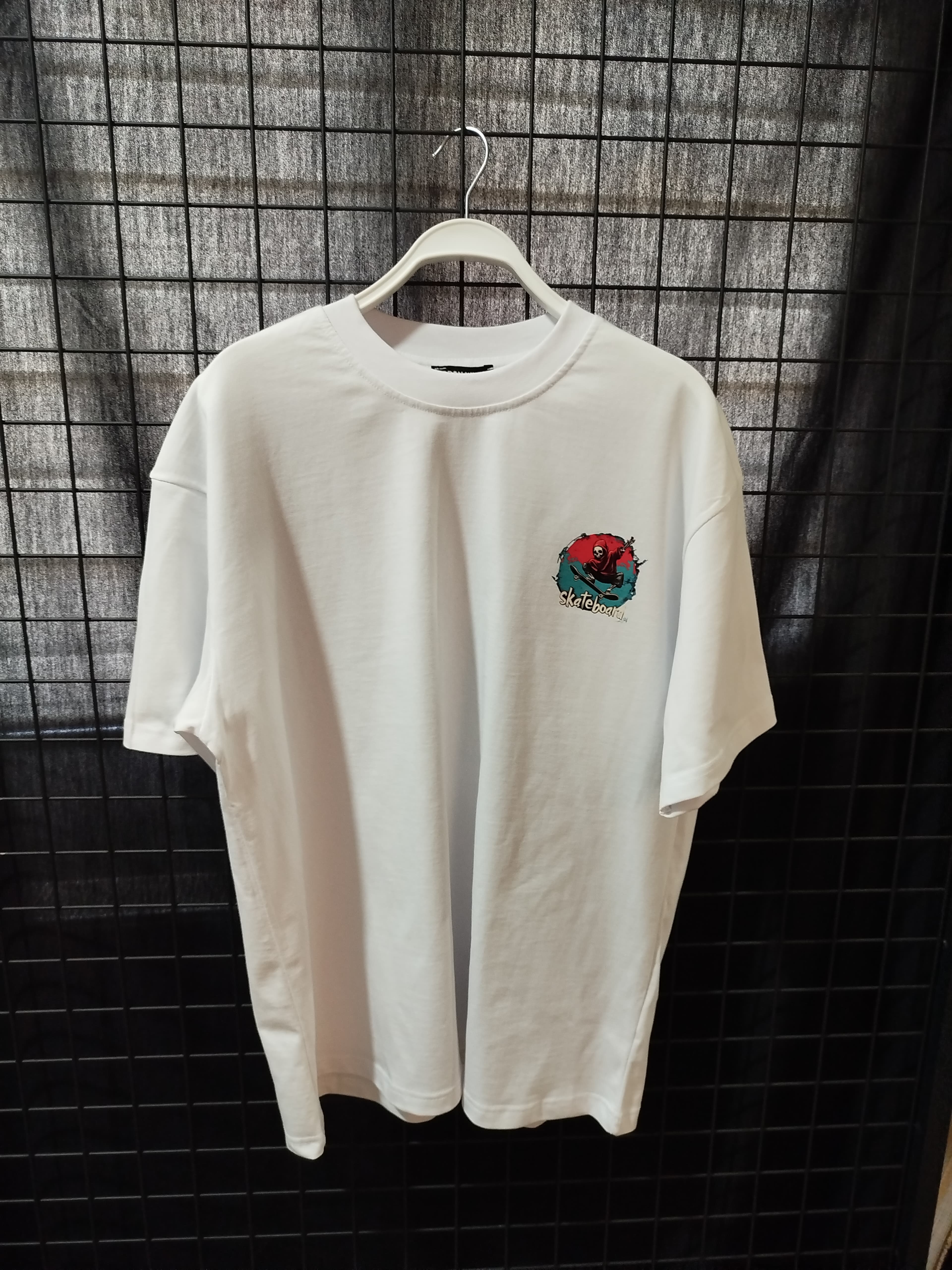 Skateboarding - Kısa kollu oversize t-shirt